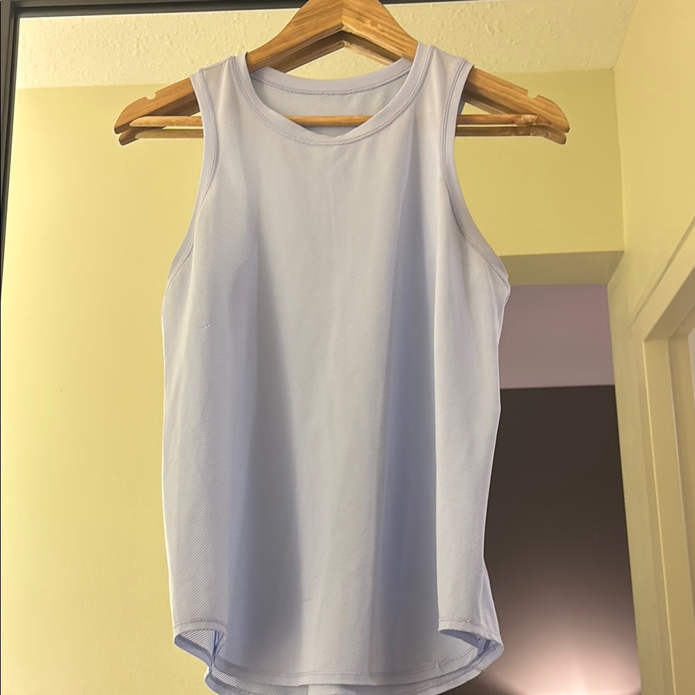 Lululemon top